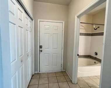 6412 Queens Borough Avenue - Photo Thumbnail 3