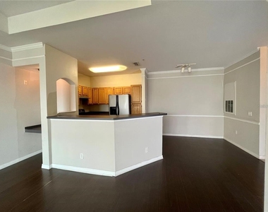 6412 Queens Borough Avenue - Photo Thumbnail 11