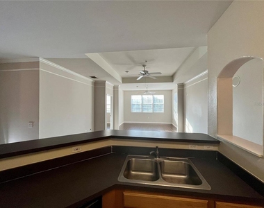 6412 Queens Borough Avenue - Photo Thumbnail 10