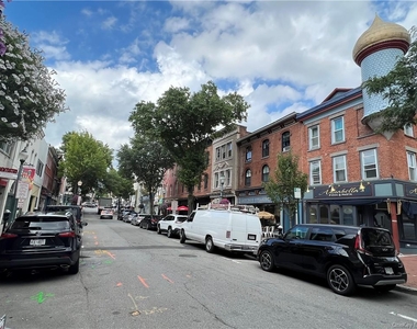 15 N Division Street - Photo Thumbnail 17