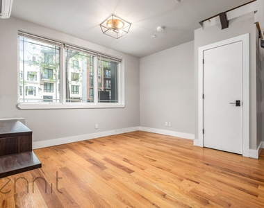 519 Herkimer Street - Photo Thumbnail 4