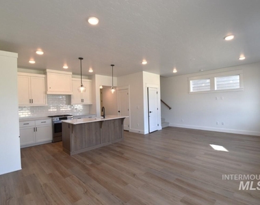 4614 W Riva Capri Ct - Photo Thumbnail 7