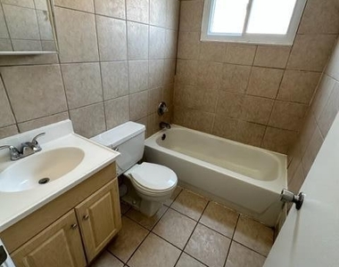 4342 Newport Rd - Photo Thumbnail 7