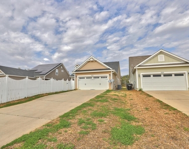 2521 Orange Avenue - Photo Thumbnail 14