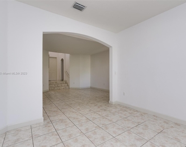 8650 Nw 111th Ct - Photo Thumbnail 12