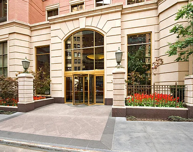10 Liberty Street - Photo Thumbnail 7