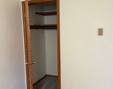 300-302 Mill St - Photo Thumbnail 5