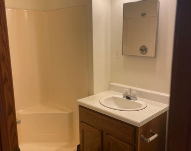 300-302 Mill St - Photo Thumbnail 6
