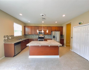 1585 Auburn Hills Court - Photo Thumbnail 9