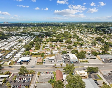 8423 Seminole Boulevard - Photo Thumbnail 11