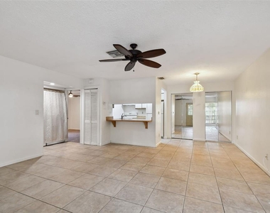 8423 Seminole Boulevard - Photo Thumbnail 18