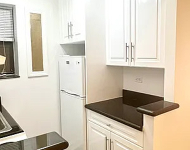 West 68th Street - Photo Thumbnail 3