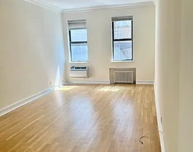 West 68th Street - Photo Thumbnail 0