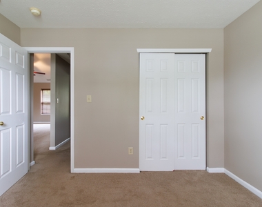 4002 Elkhorn Way - Photo Thumbnail 8