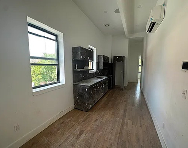 104 Graham Ave, Brooklyn, NY 11206 - Photo Thumbnail 2