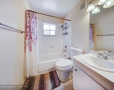 4425 Sw 72nd Way - Photo Thumbnail 25