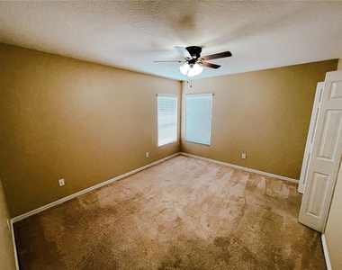 4641 Riverton Drive - Photo Thumbnail 39