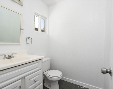 744 N Dillon Street - Photo Thumbnail 7