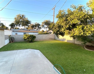 1635 W Ash Avenue - Photo Thumbnail 23