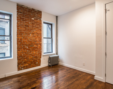 410 Eastern Parkway - Photo Thumbnail 8