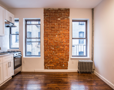 410 Eastern Parkway - Photo Thumbnail 3