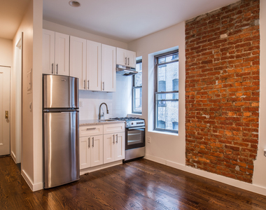 410 Eastern Parkway - Photo Thumbnail 5