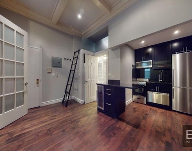 350 West 21st Street - Photo Thumbnail 1