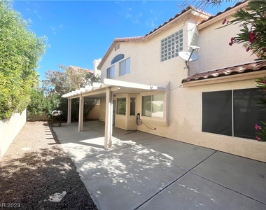 7813 Desert Bell Avenue - Photo Thumbnail 21