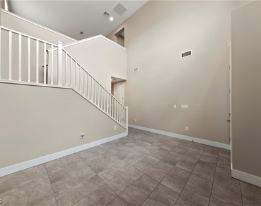 10246 Kesington Drive - Photo Thumbnail 11