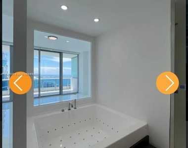 200 Biscayne Boulevard Way - Photo Thumbnail 6