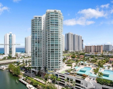 250 Sunny Isles Blvd - Photo Thumbnail 15