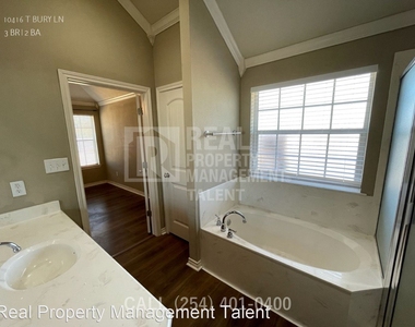 10416 T Bury Ln - Photo Thumbnail 10