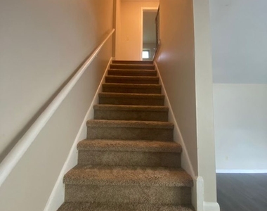 1171 Sanborn Place - Photo Thumbnail 7