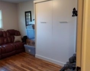 4647 Merrick Road - Photo Thumbnail 10