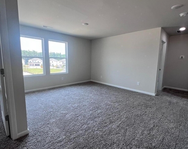 773 Riguard Way - Photo Thumbnail 24