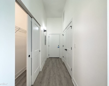 4731 N. Western, Unit A112 - Photo Thumbnail 11