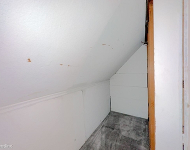 3239 N. Leavitt, Unit 8 - Photo Thumbnail 13