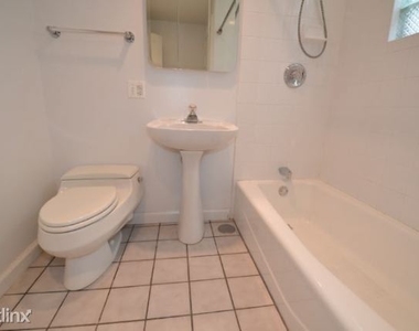 3239 N. Leavitt, Unit 8 - Photo Thumbnail 10