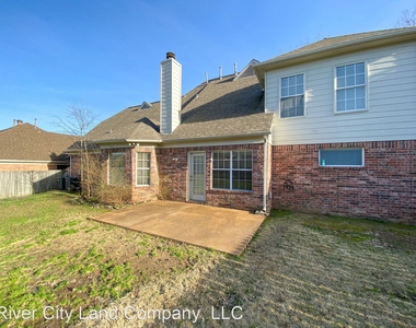 8294 Floral Springs Dr. - Photo Thumbnail 25