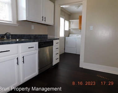 2927 Dempster St. - Photo Thumbnail 25