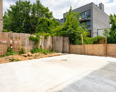 491 Evergreen Avenue - Photo Thumbnail 6