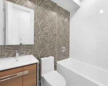 104 Graham Ave - Photo Thumbnail 5
