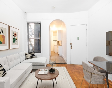 15a West 64th Street - Photo Thumbnail 0