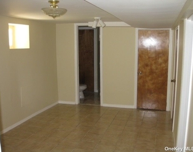 66 E Valley Stream Boulevard - Photo Thumbnail 10