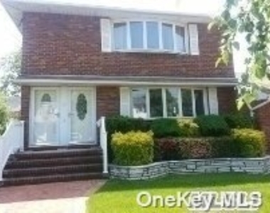 57 Violet Avenue - Photo Thumbnail 0