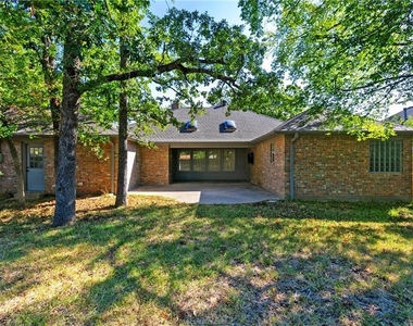 1006 Woodhaven Circle - Photo Thumbnail 26