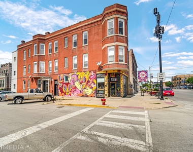 2404 W Superior Street - Photo Thumbnail 1