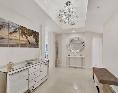 16699 Collins Ave - Photo Thumbnail 1