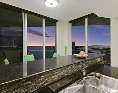 16699 Collins Ave - Photo Thumbnail 32