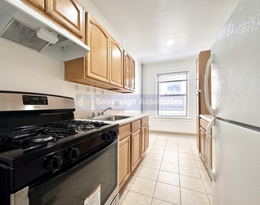 320 Wadsworth Avenue - Photo Thumbnail 4